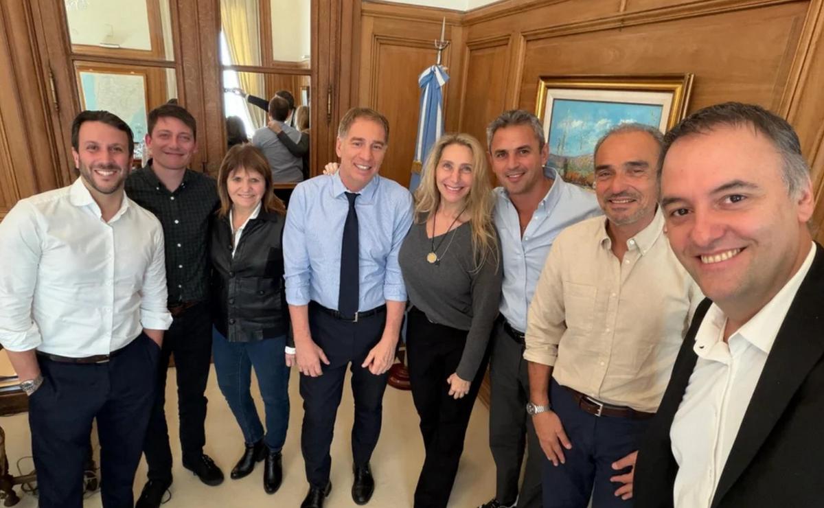 La mesa política del Gobierno.