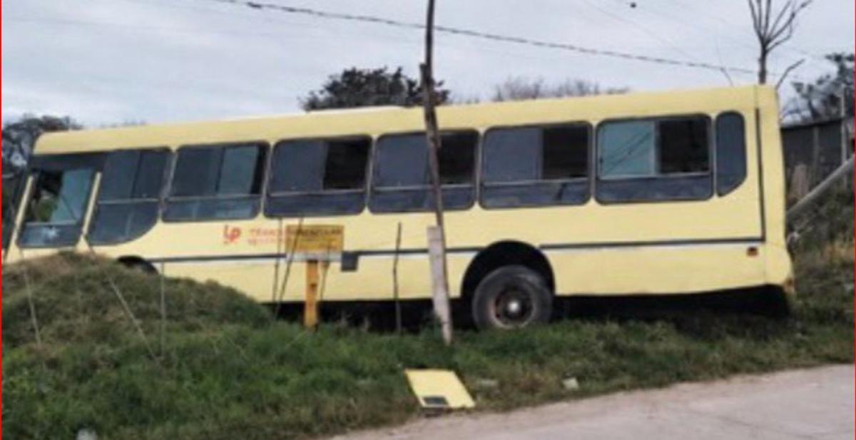 Tucumán: un colectivero fue apuñalado por un pasajero en un brutal ataque grabado por cámaras