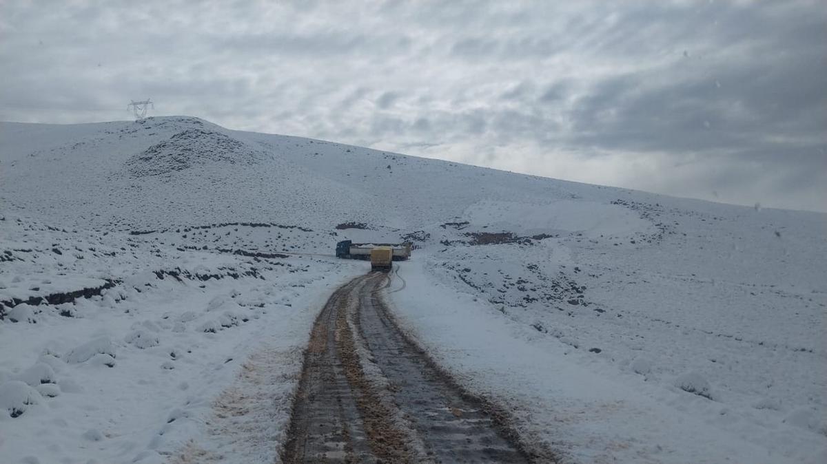 Sorpresiva nevada en la puna salteña durante Navidad.