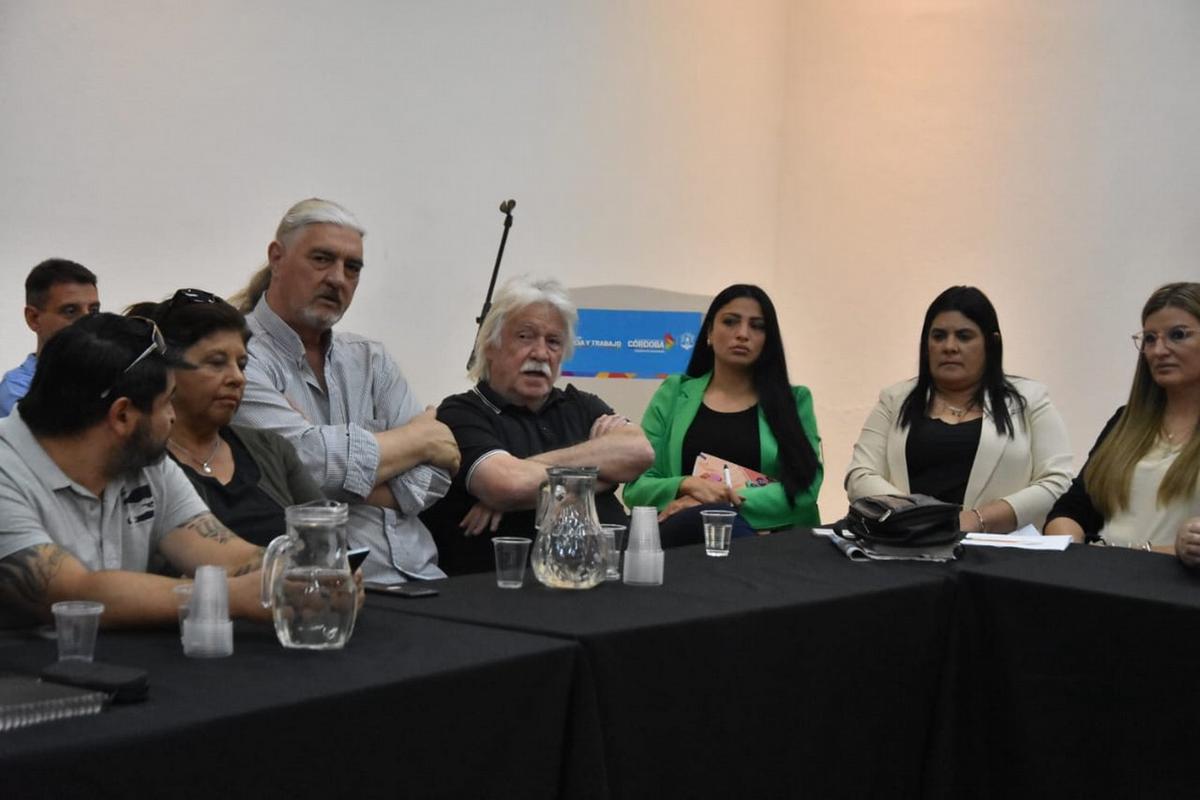 FOTO: Cuarto intermedio para el conflicto entre la Municipalidad y el Suoem. (Prensa Suoem)