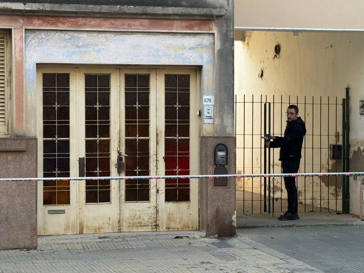 Allanan la casa del principal sospechoso de la desaparición de Agostina. (C3)