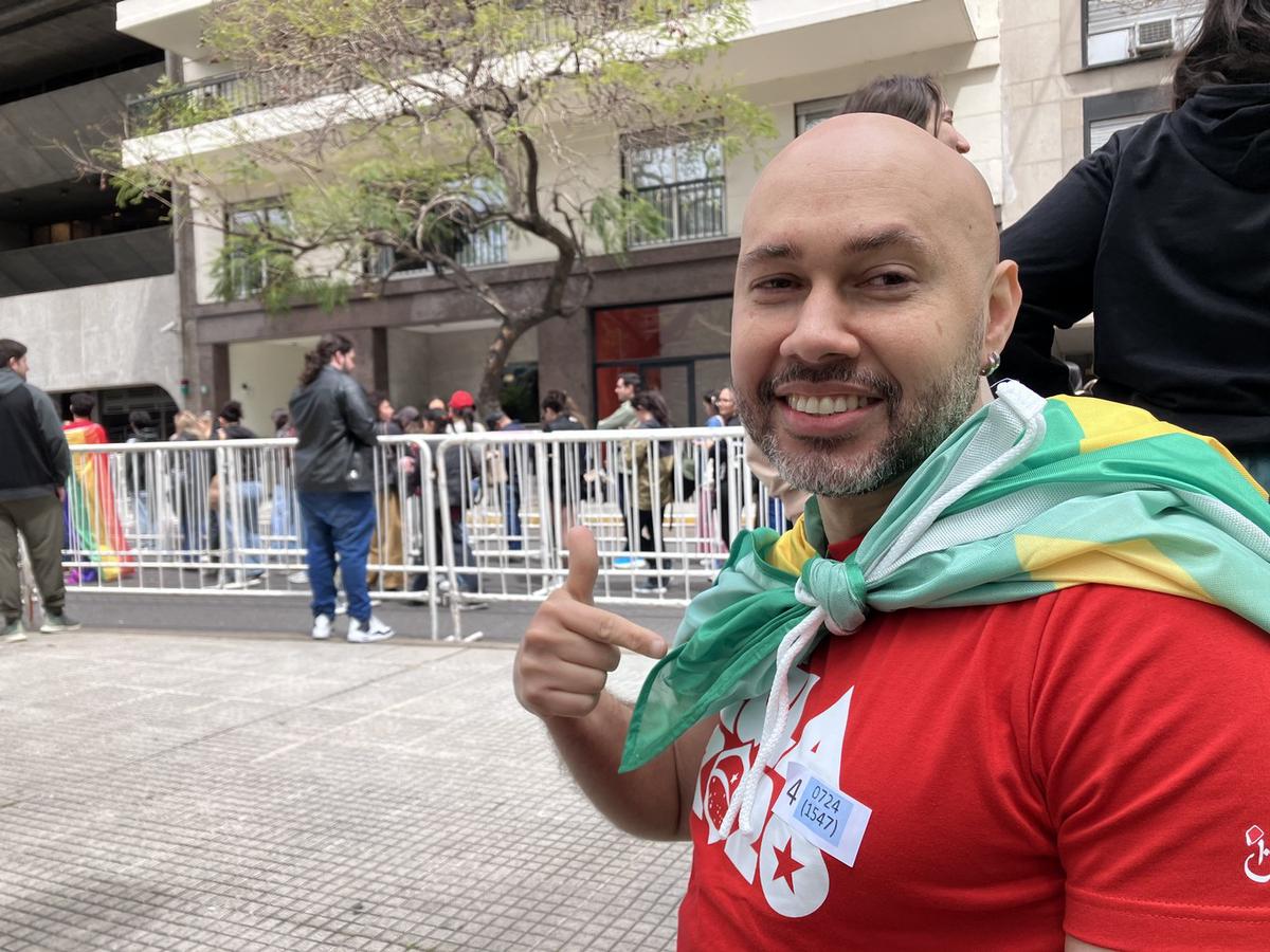 Los brasileños residentes en Argentina emiten su voto este domingo.