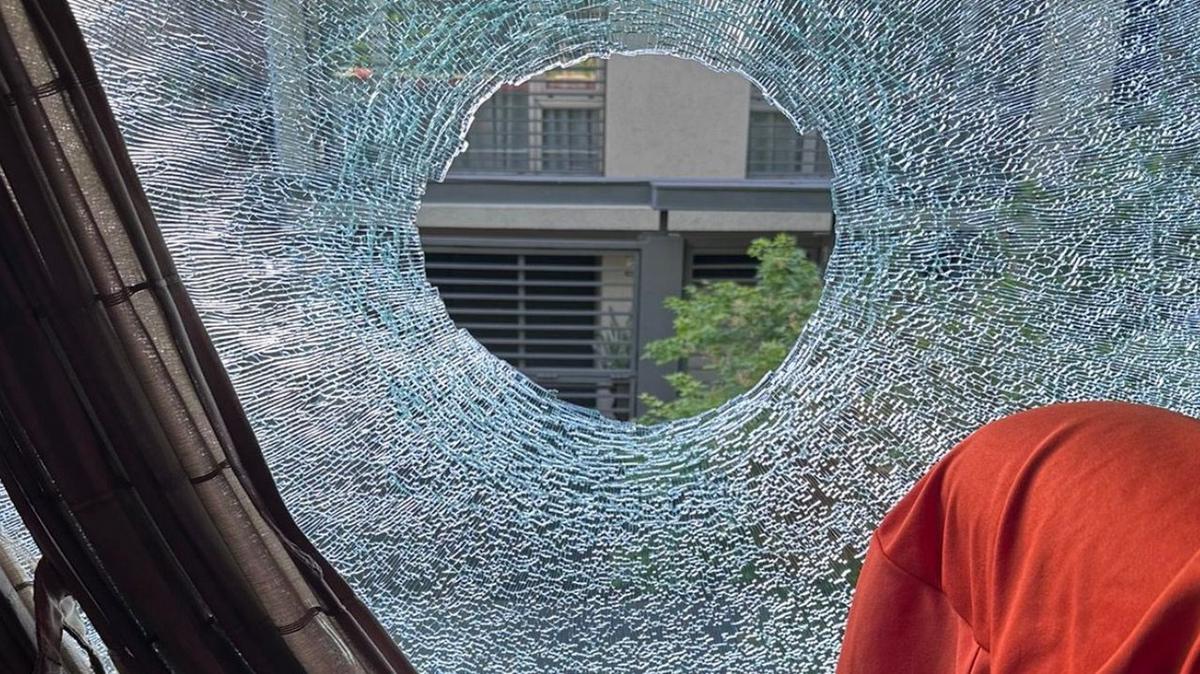 FOTO: Piedras a los colectivos de Mineiro. (Foto:X)