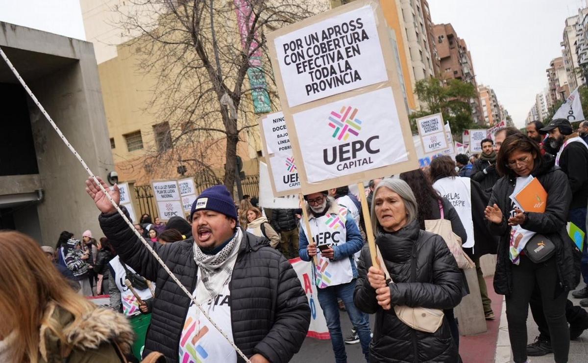 FOTO: Gremios estatales piden al Gobierno de Córdoba una recomposición salarial. (Archivo)