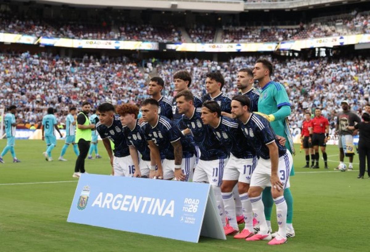 El once inicial de Argentina ante Honduras (Foto: @afaseleccion)