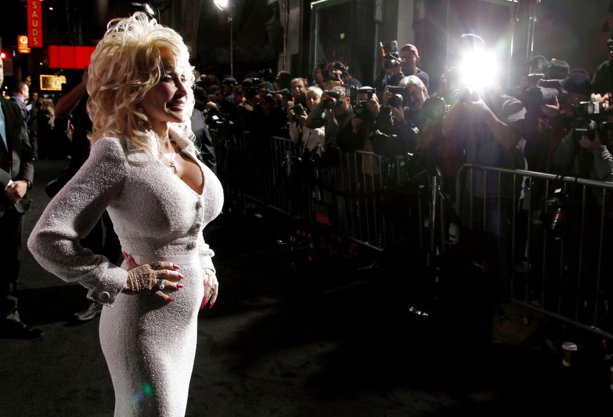 Dolly Parton, en sus propias palabras: entrevistas con AP a lo largo de décadas