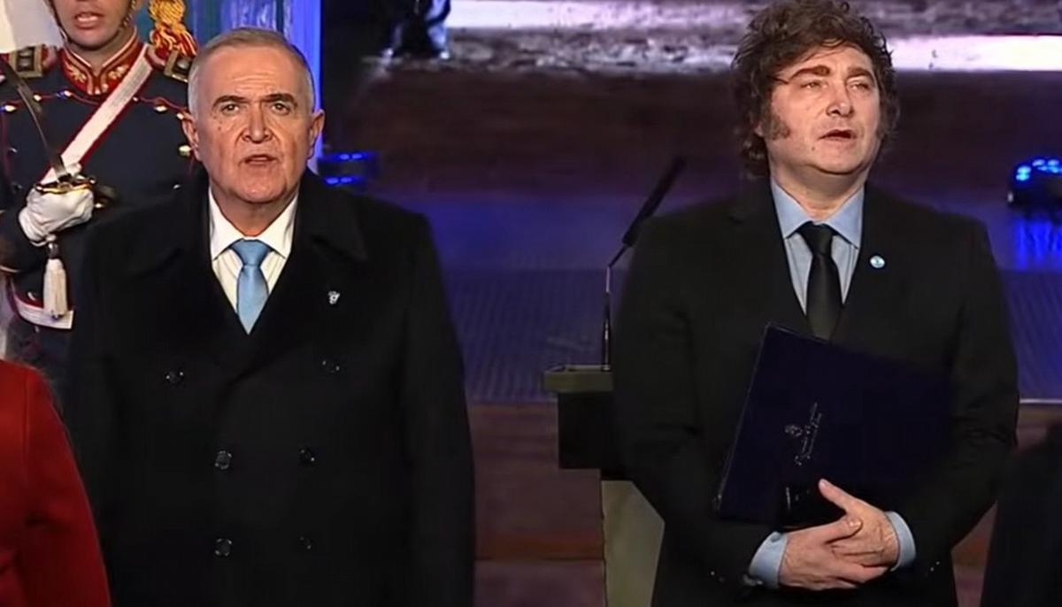 El presidente Javier Milei, junto a Osvaldo Jaldo.