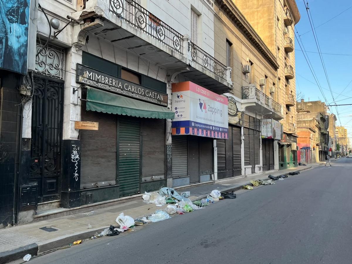 Basura en las calles de Córdoba. (Foto: Francisco Vidal/Cadena 3)