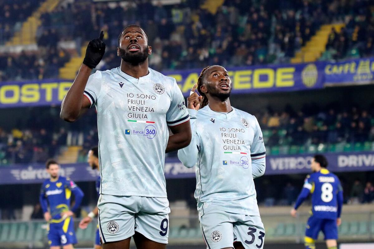 Keinan Davis anota y Udinese vence 3-1 a Hellas Verona en la Serie A