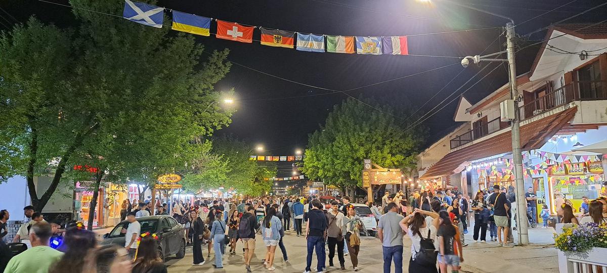 FOTO: La Fiesta de la Cerveza se vive a pleno en Villa General Belgrano. 