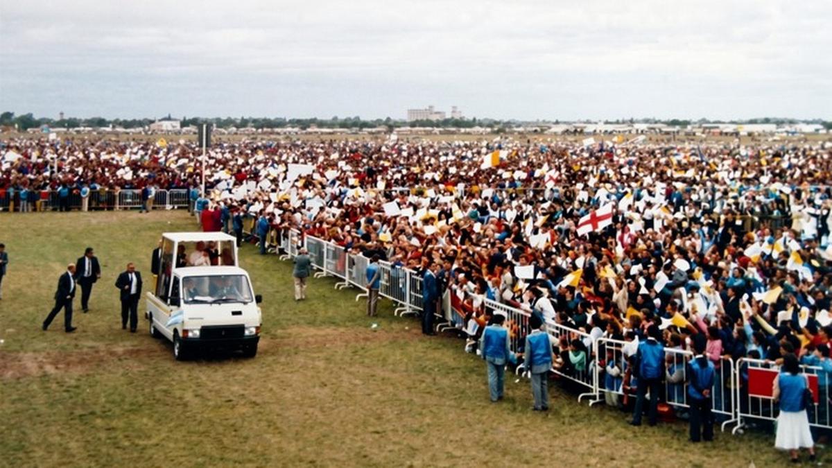 Juan Pablo II en el Área Material Córdoba, en 1987. Fuente: Fundación San Plácido