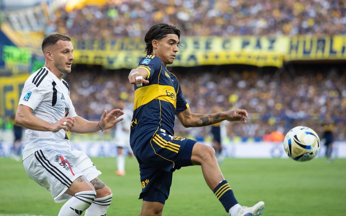 Exequiel Zeballos apartado del plantel.