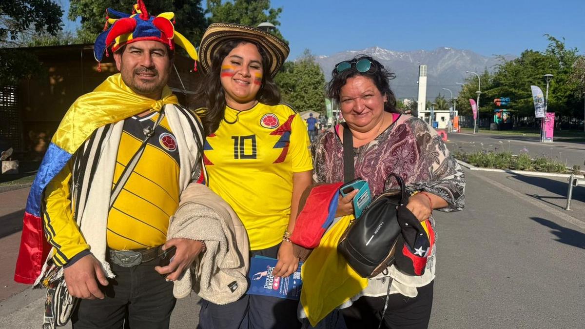 Todo el color de los hinchas en la previa de la semifinal.