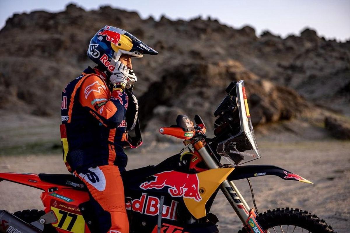 Luciano Benavides con su KTM.