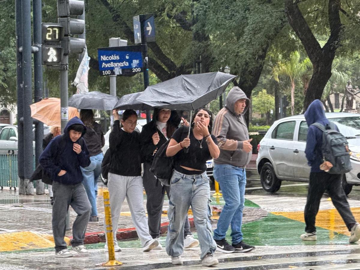 Volvió la lluvia a Córdoba. (Foto: Daniel Cáceres/Cadena 3)