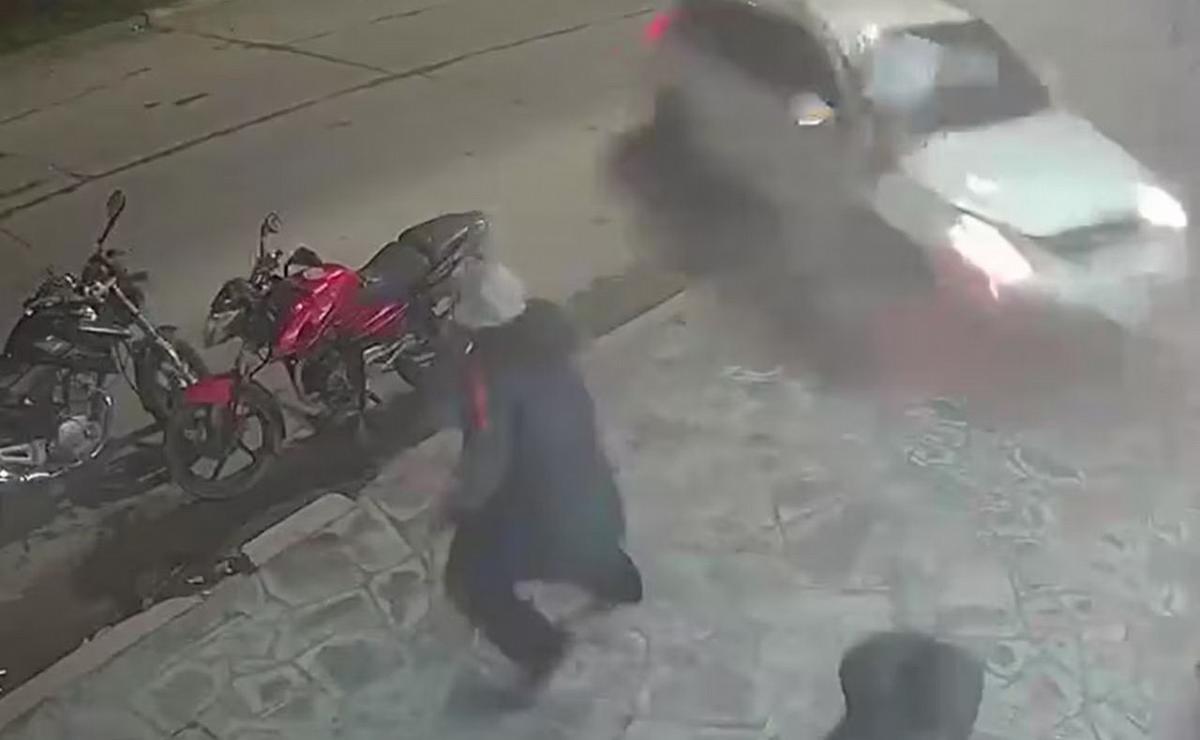 Una camioneta volcó y atropelló a seis personas en Mar del Plata.