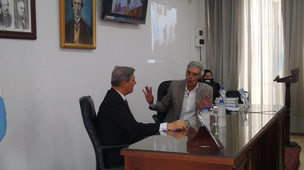 FOTO: Miguel Clariá presentó en Córdoba el libro de Horacio Rosatti: 