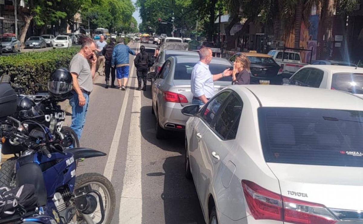 FOTO: Los autos involucrados en el choque en cadena.