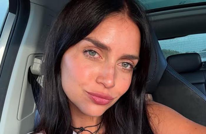 Zaira Nara se mostró haciendo topless, un usuario la  cruzó y ella respondió