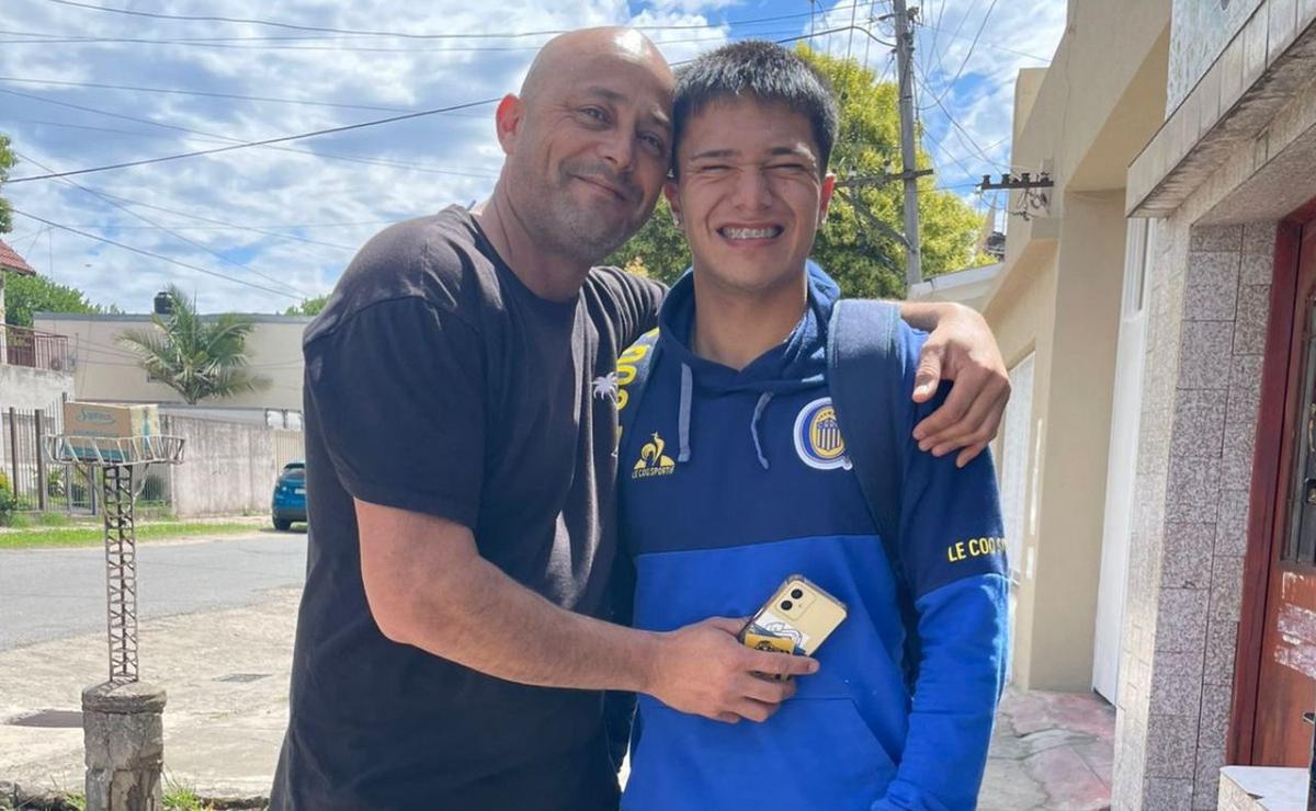 Giovanni Cantizano junto a su padre.