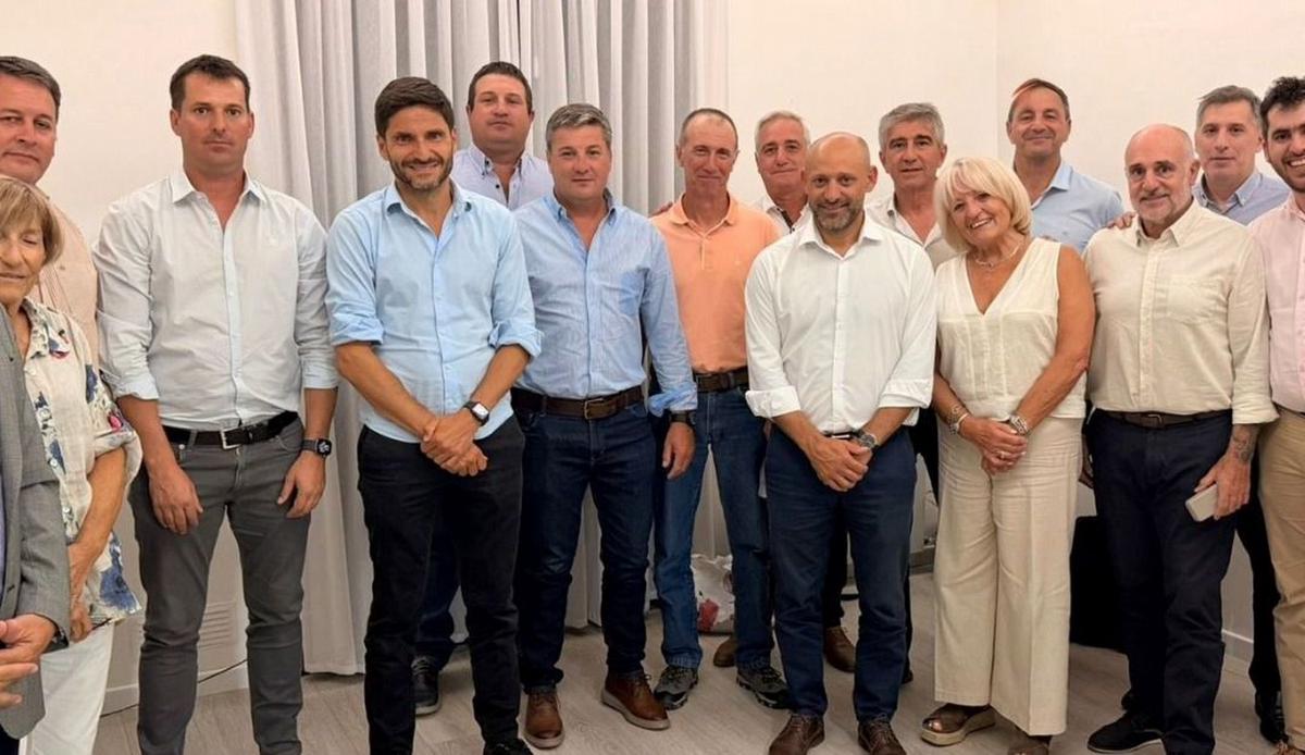 Pullaro recibió a CARSFE