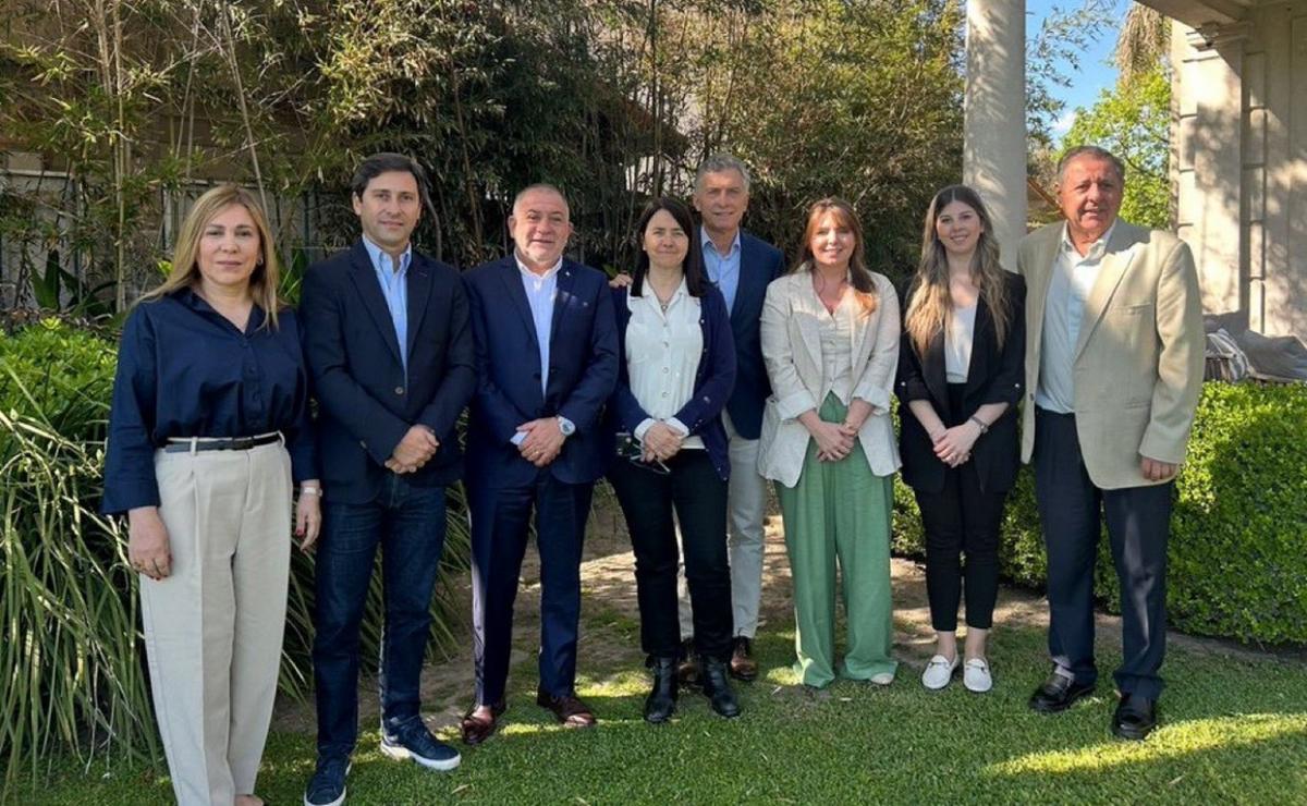 FOTO: Macri reunió a los senadores del PRO (Foto: @proargentina).