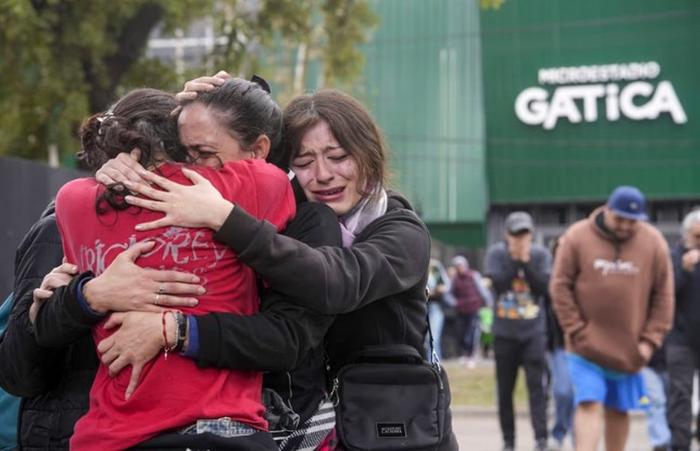 Masivo último adiós al Indio Solari en Avellaneda: hay 60 cuadras de fila