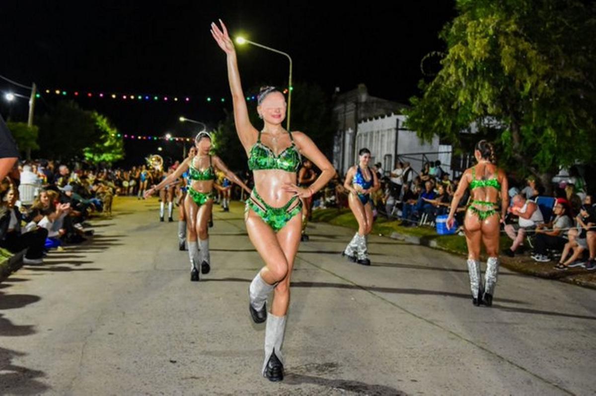 María Agustina Silva, la joven bailarina de la comparsa Nuevo Imperio.