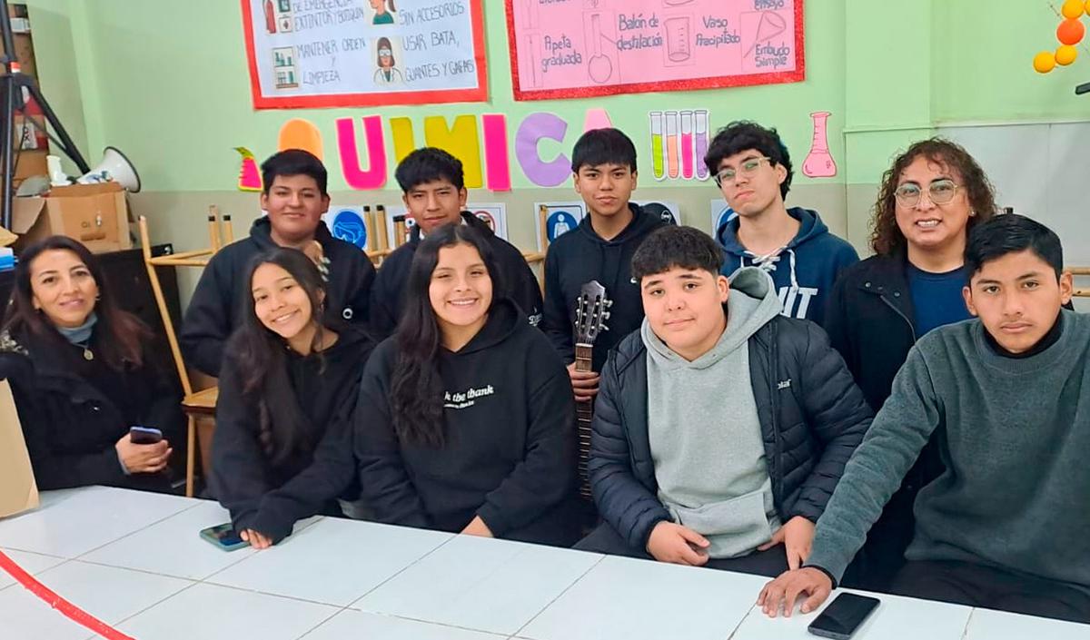 Estudiantes del Colegio Secundario Nº 59 Olga Marquéz de Aredez, de Jujuy.