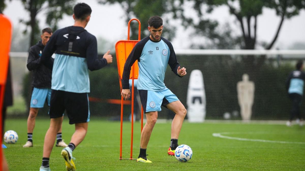 FOTO: Belgrano visita a Vélez (Foto: @belgrano)