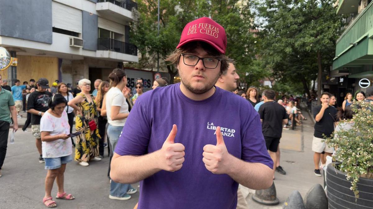 La presencia de Javier Milei revolucionó las calles de Nueva Córdoba.