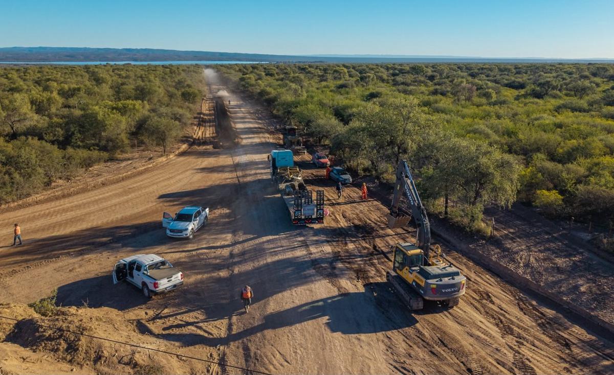 La obra del perilago ya tiene listo el 35% de su pavimentación.