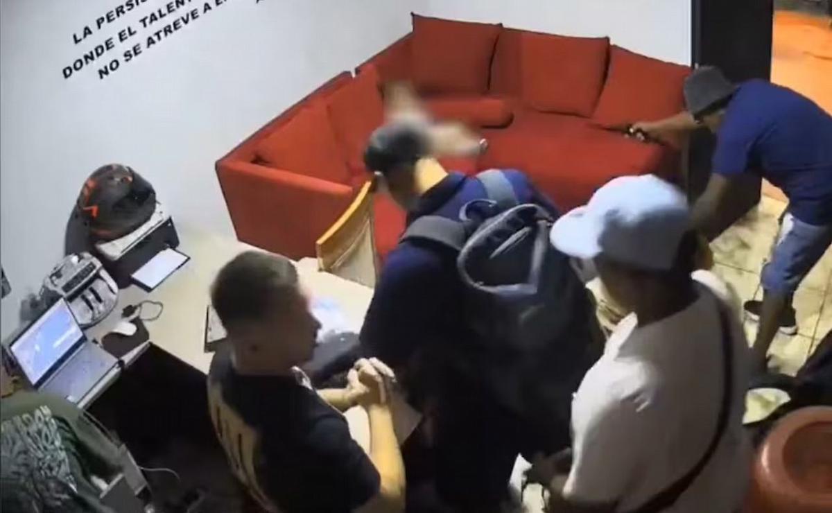 f7cf3601-06a2-4ffe-b63e-207efea55568