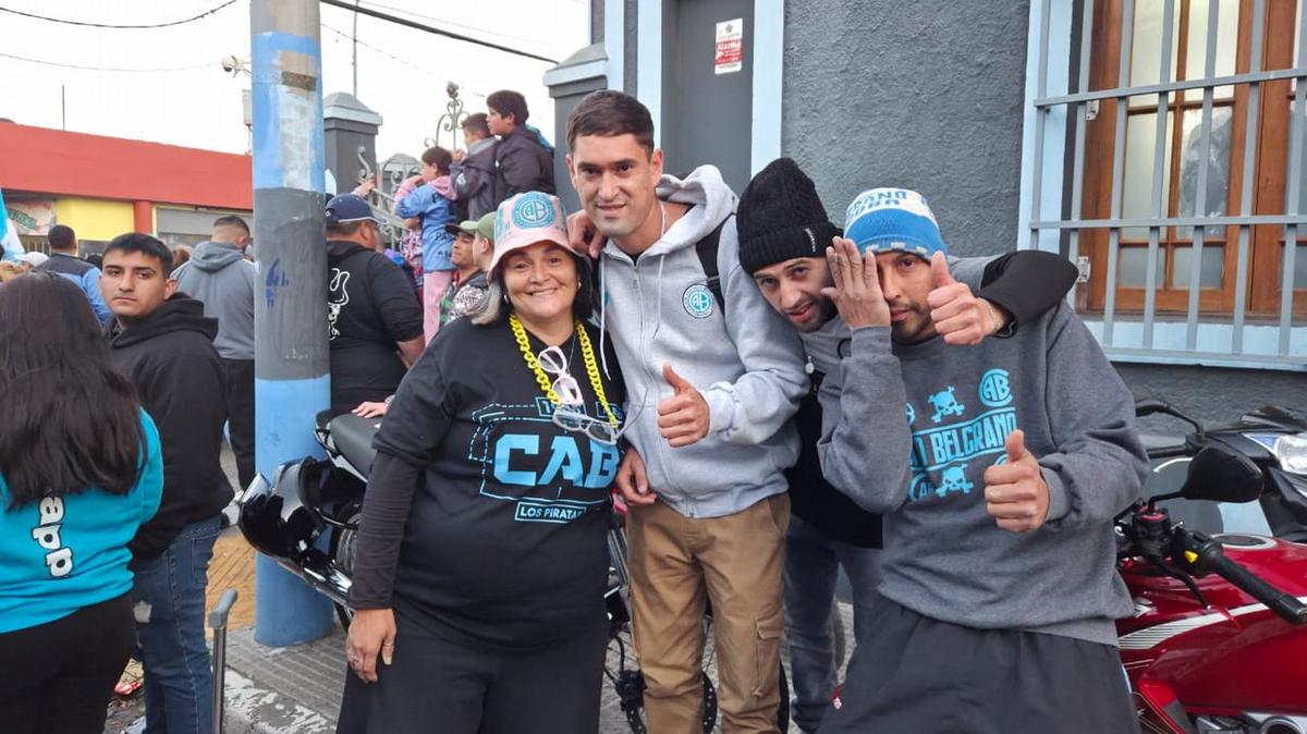 Alberdi se viste de celeste: Belgrano prepara un multitudinario banderazo.