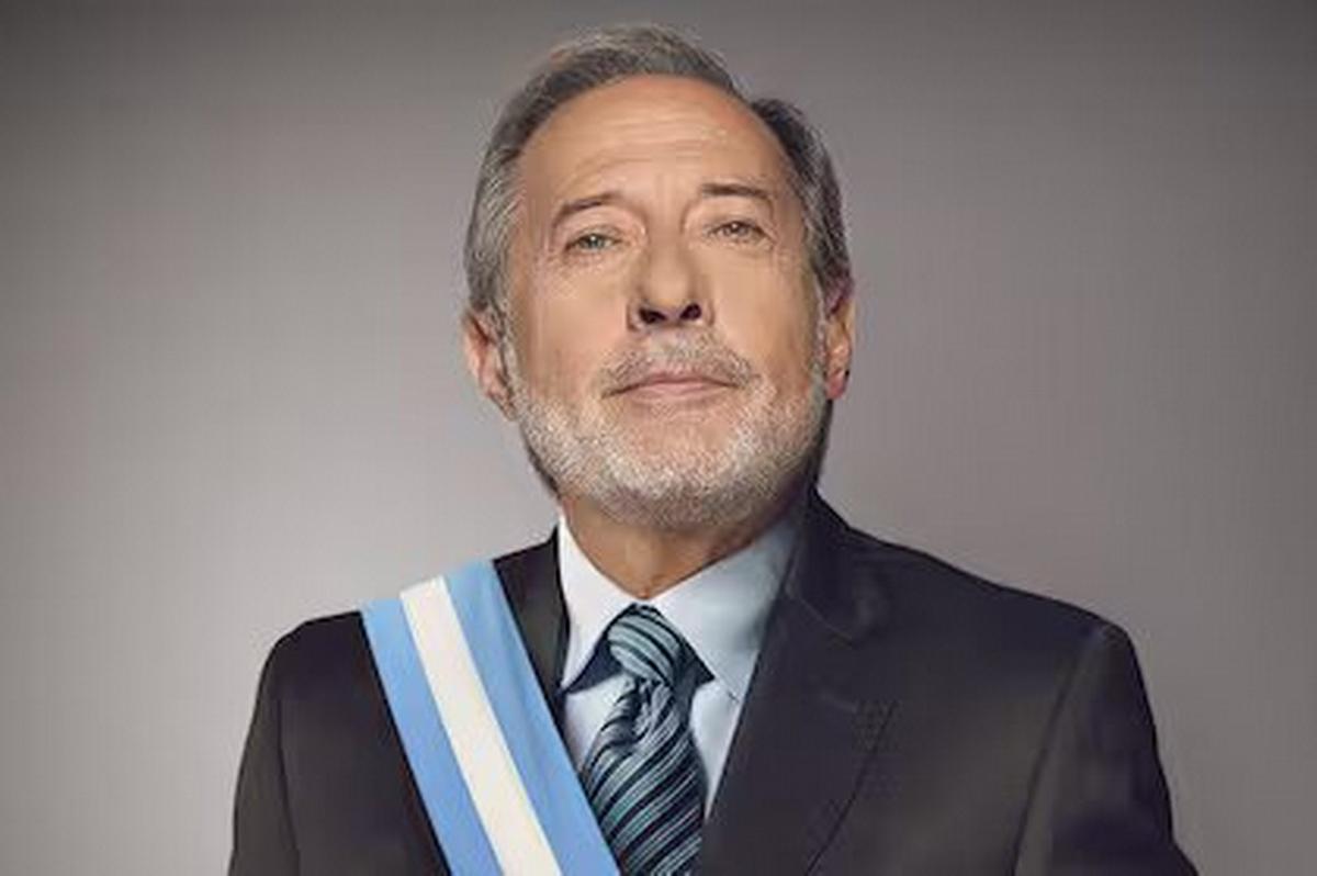 A Eliseo el cargo comenzó a quedarle chico.