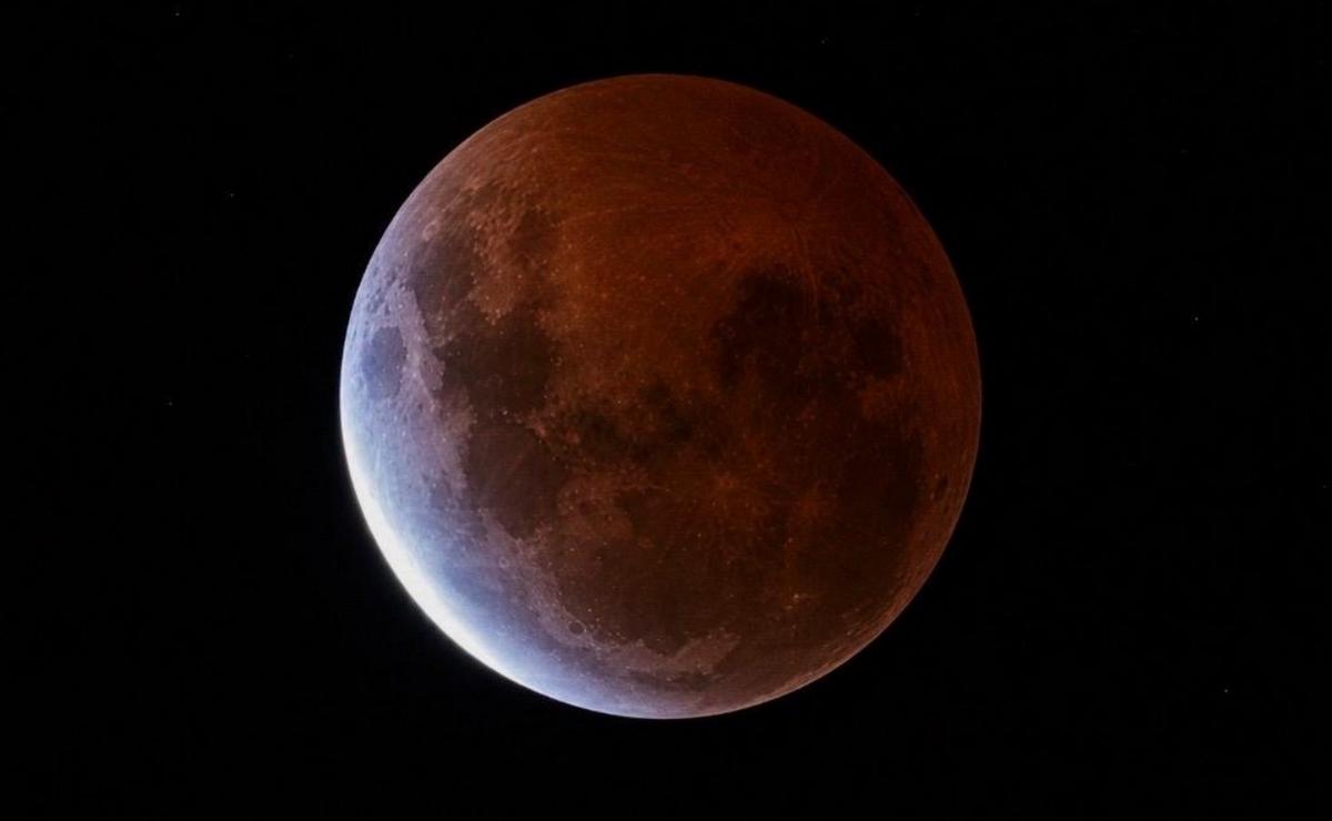 Punto final del eclipse en Córdoba 01:12 (Foto: Daniel Cáceres/Cadena 3)