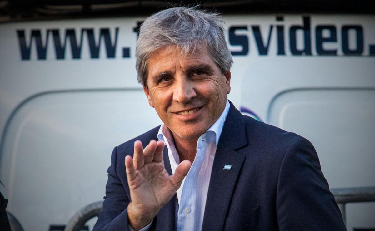 El ministro de Economía, Luis