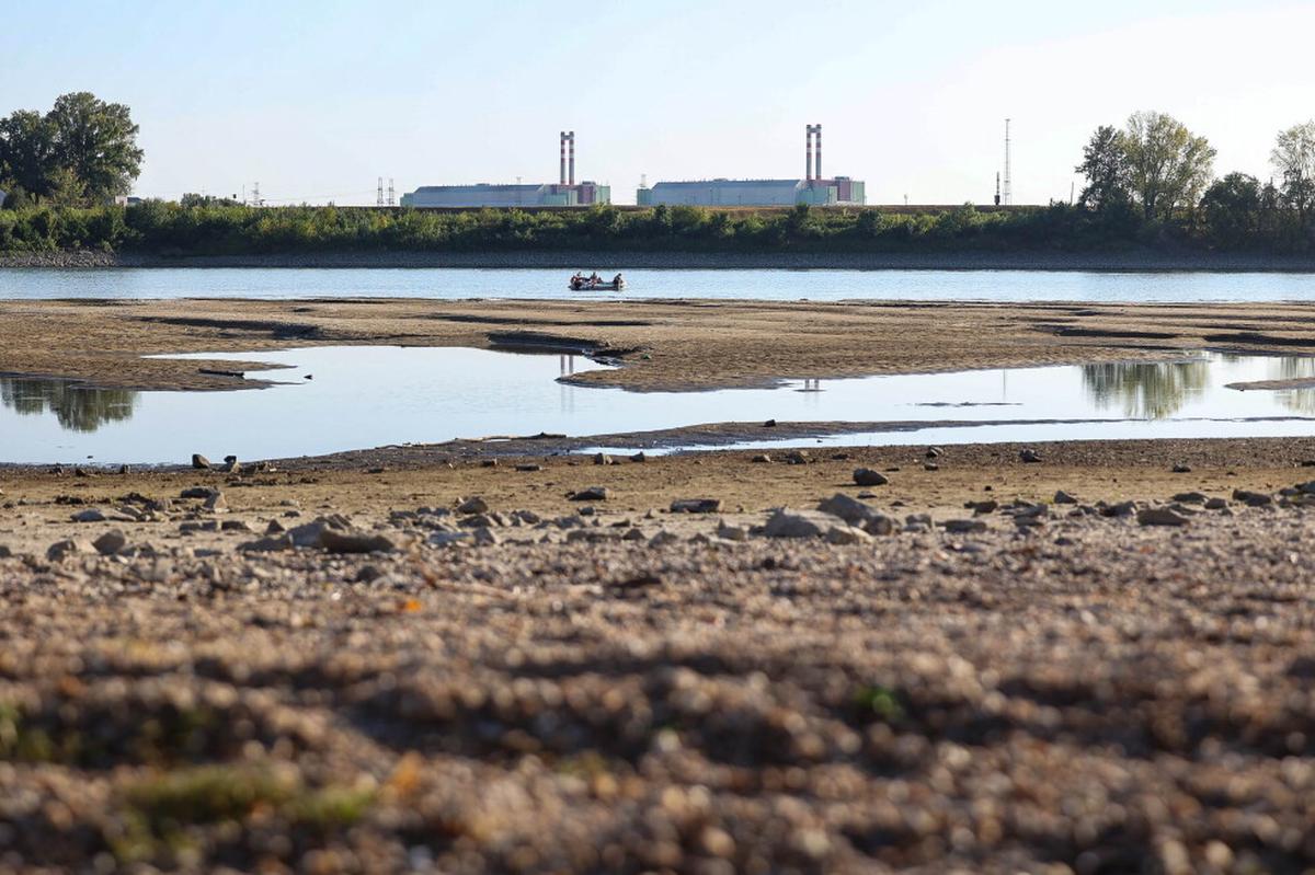 Hungría interviene el Danubio para mantener planta nuclear en funcionamiento
