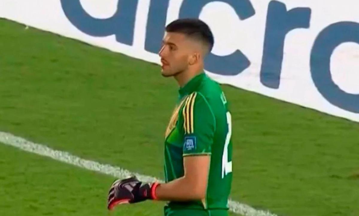 FOTO: Video: la impactante atajada de Geronimo Rulli para salvar a Argentina