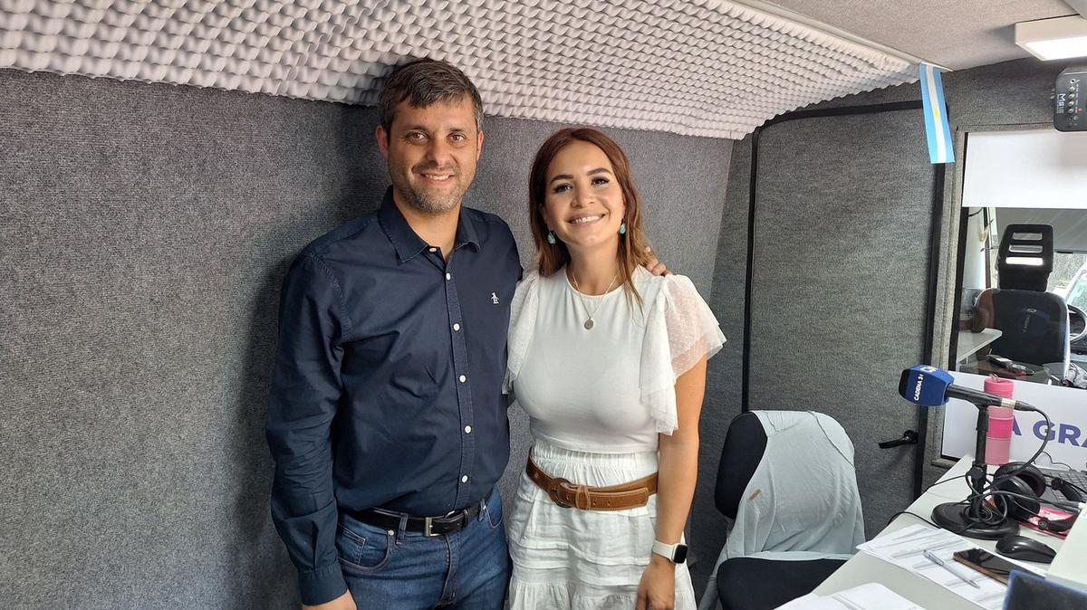 FOTO: Federico Zárate, intendente de Jesús María, pasó por el estudio móvil de Cadena 3