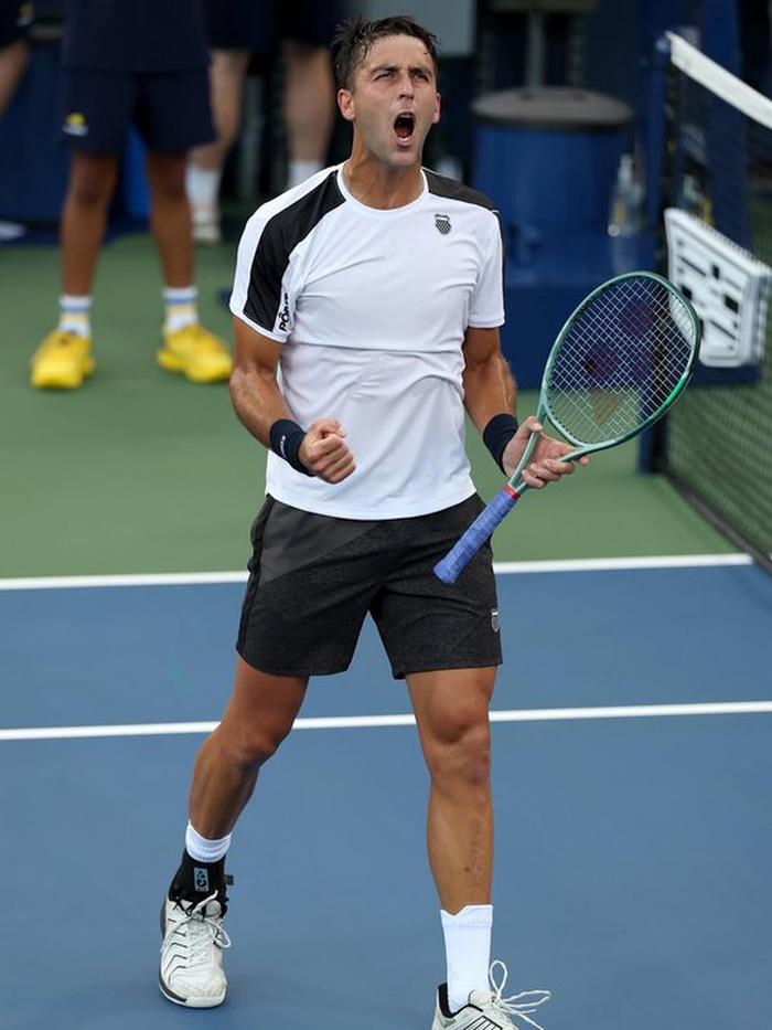 Etcheverry y Navone se enfrentarán en la tercera ronda del US Open tras victorias destacadas