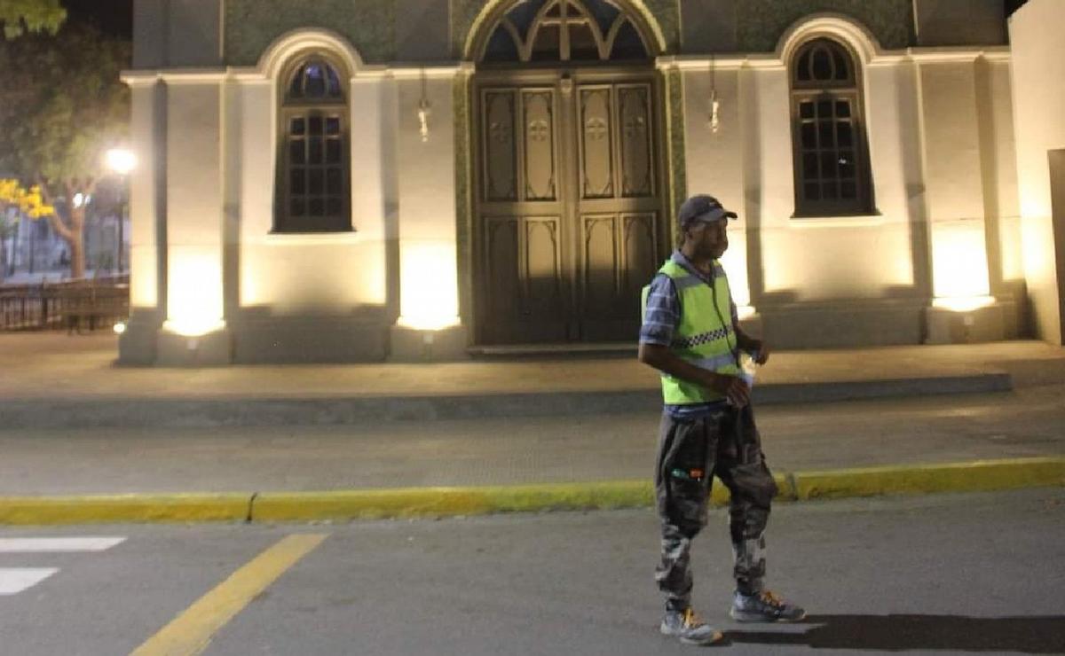 FOTO: Marcelo renunció a su trabajo para la peregrinacion al Señor y Virgen del Milagro.