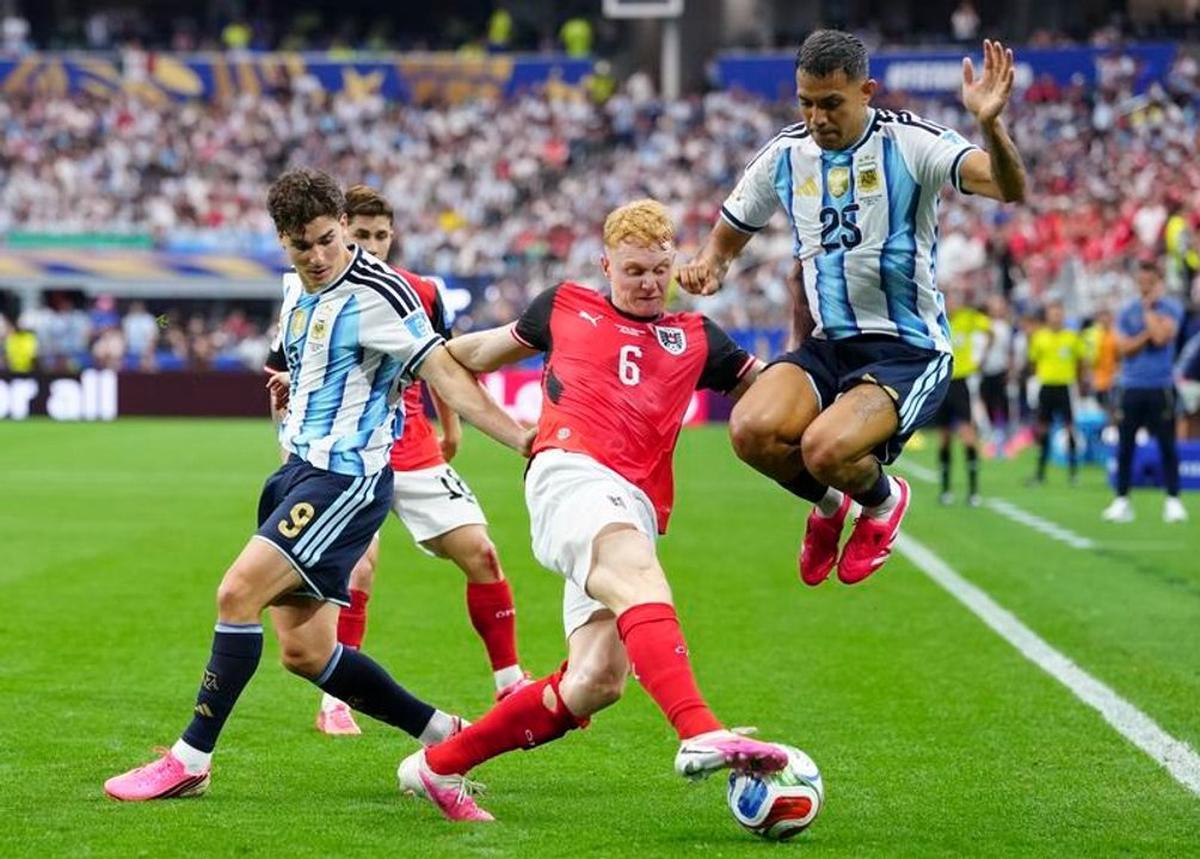 Álvarez ingresó en el segundo tiempo.