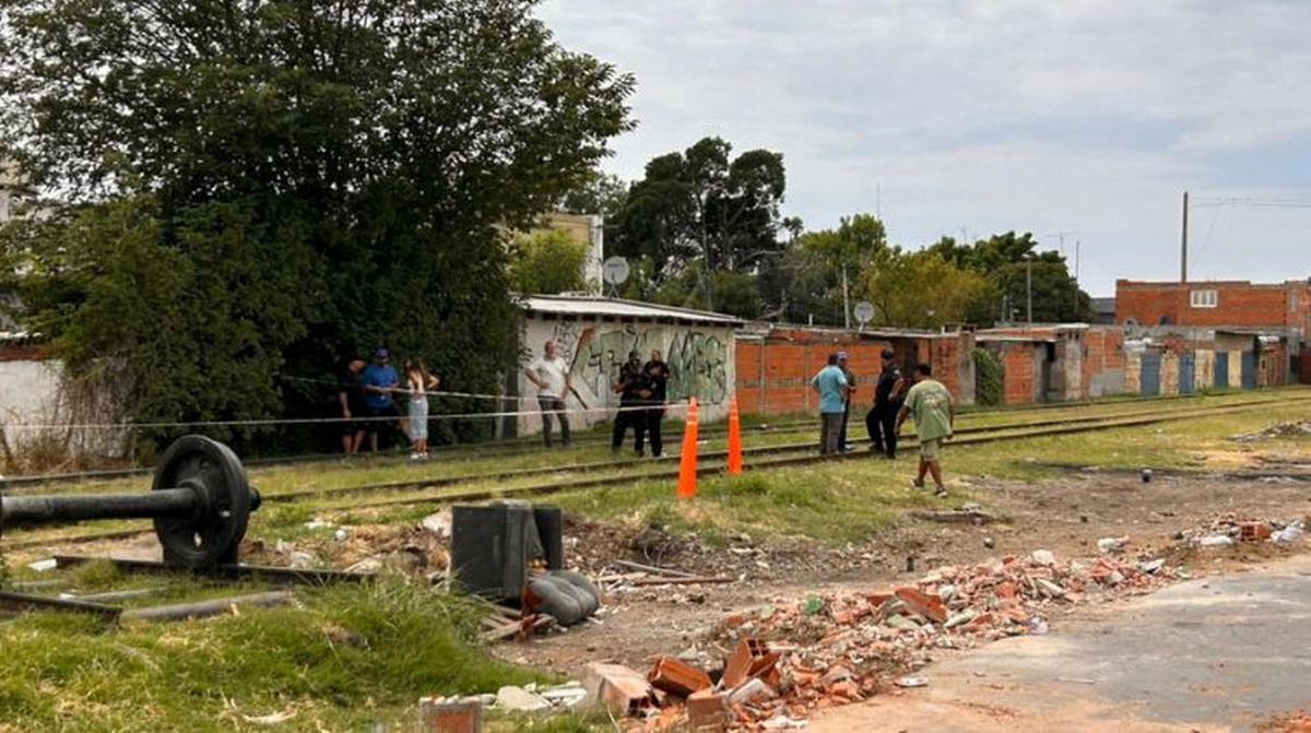 Un hombre fue arrollado por un tren de pasajeros.