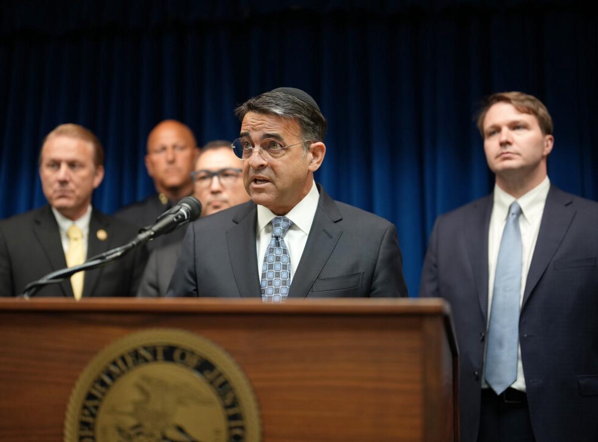 EEUU acusa a 15 personas de obstruir redadas migratorias en Minnesota