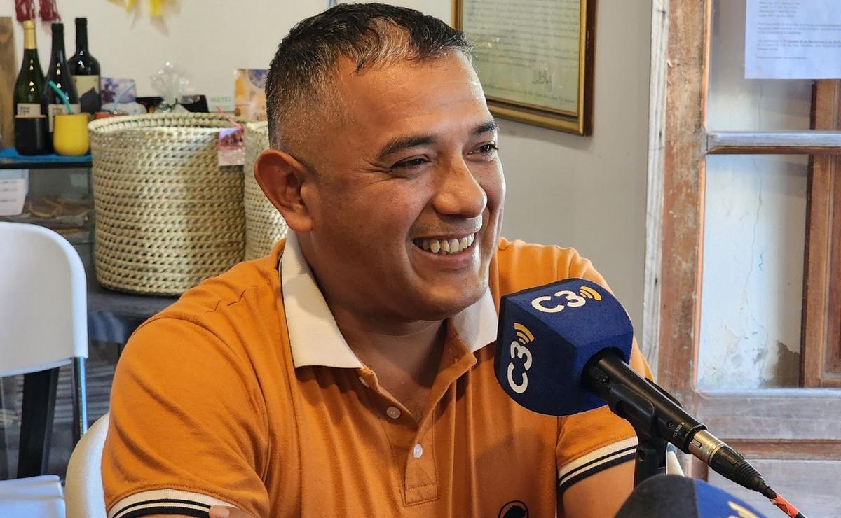 FOTO: Cristian Bustamante, secretario general de la Municipalidad de Villa Tulumba.