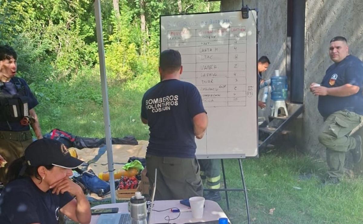 Buscan a una nena de 2 años en Cosquín: operativo urgente con bomberos y policía.