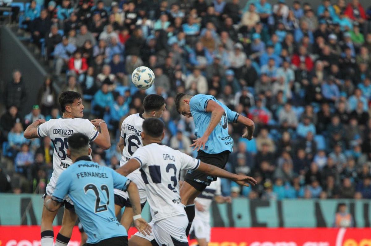 Belgrano recibe a Gimnasia en el Gigante de Alberdi.