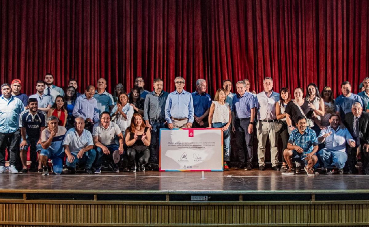 FOTO: Se egresaron 2.000 estudiantes de la Escuela de Oficios de la UNC. (Foto: UNC)