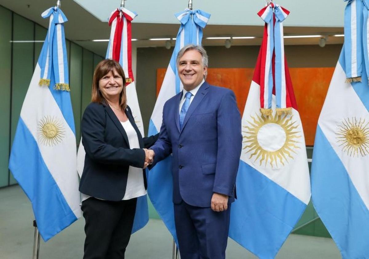 FOTO: Bullrich y Llaryora, durante la presentación de la alianza contra el narcotráfico.